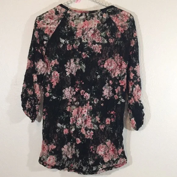 No boundaries Lace Floral Blouse Juniors XL - Picture 3 of 5